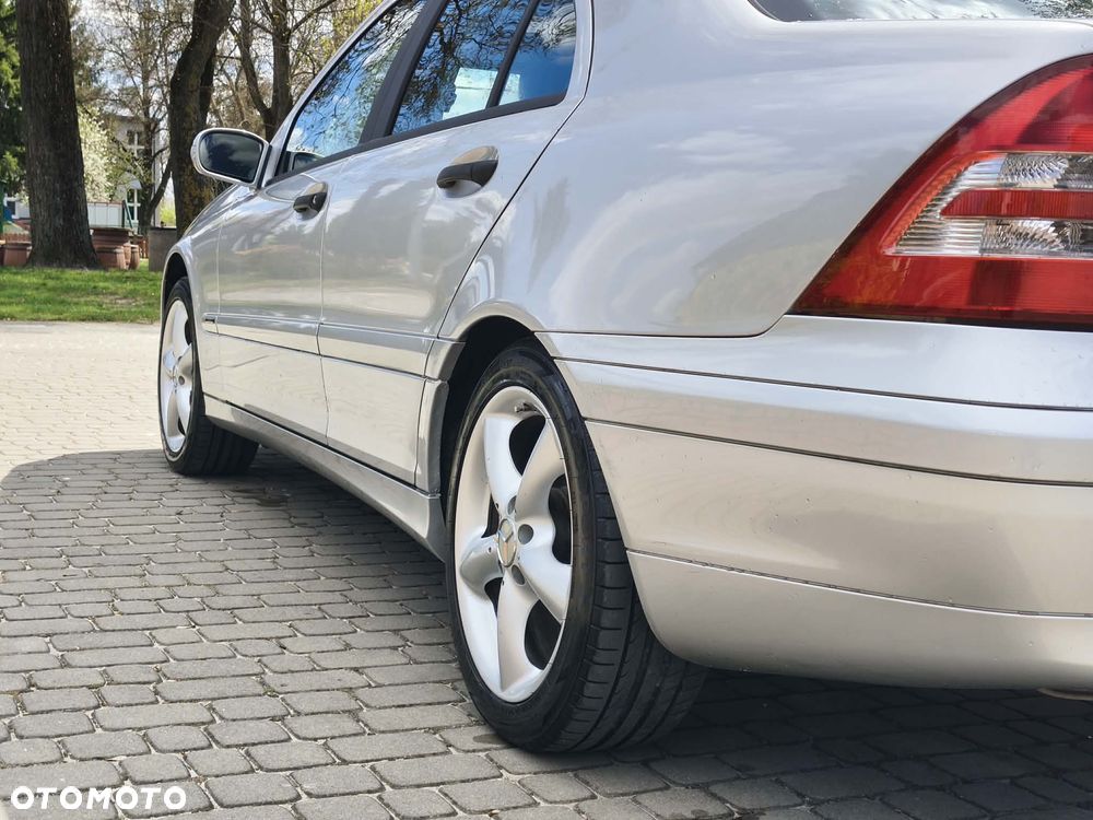 Mercedes-Benz Klasa C - 12