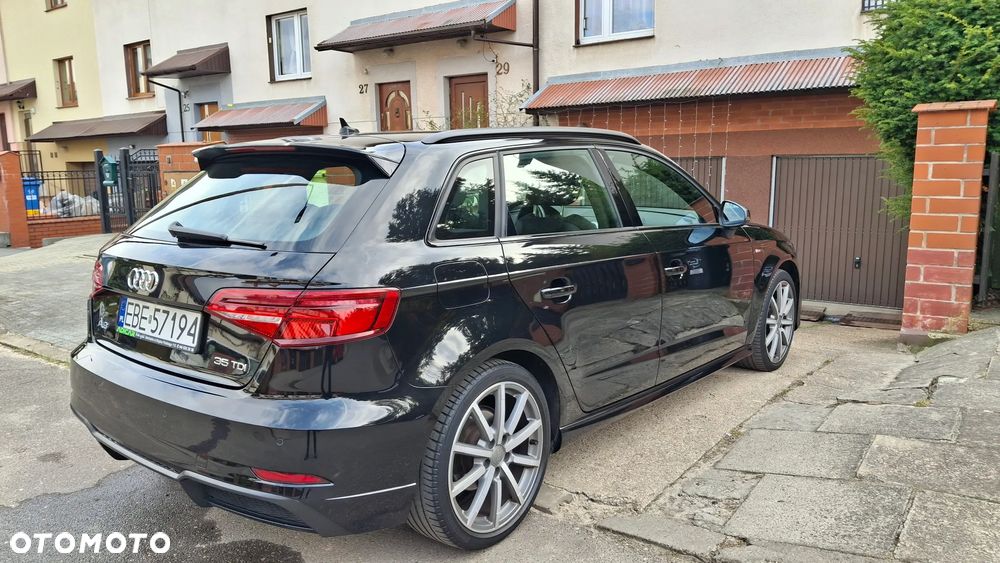 Audi A3 Sportback 2.0 TDI S tronic S line Sportpaket - 4