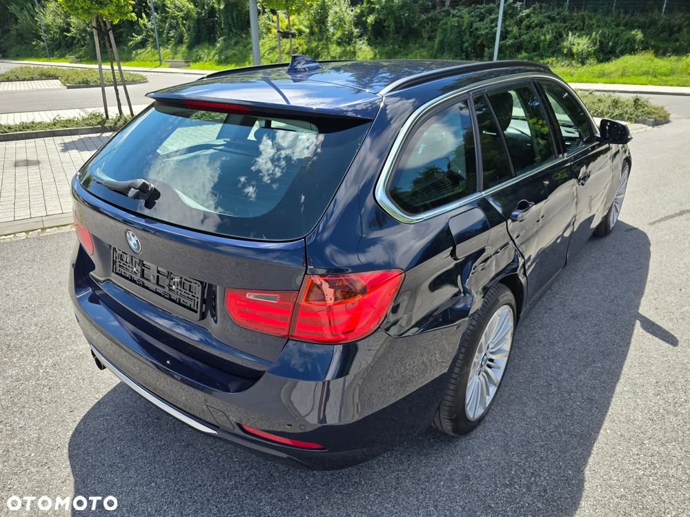 BMW Seria 3 328i Touring Luxury Line - 28