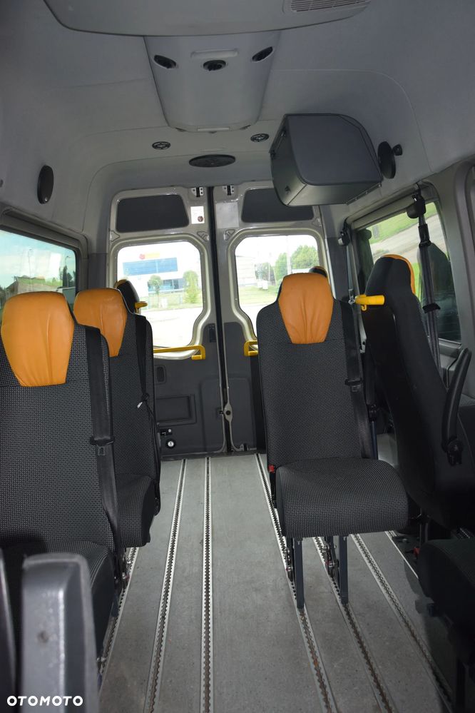 Mercedes-Benz Sprinter - 9