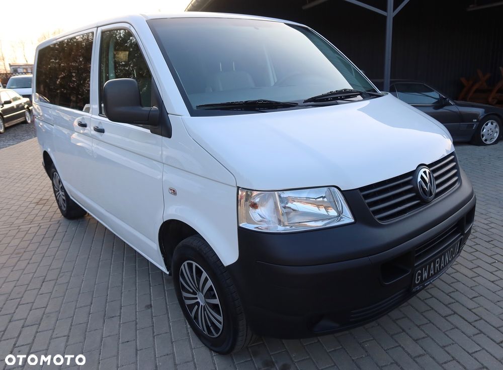 Volkswagen Transporter - 1