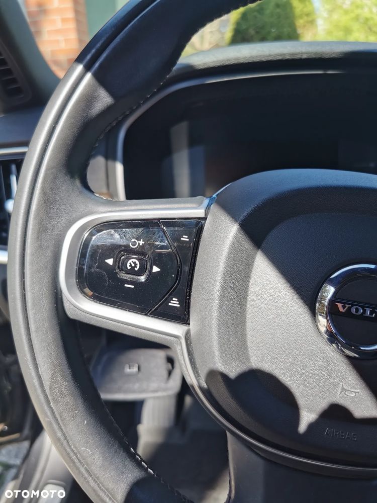 Volvo S90 T5 Momentum - 28