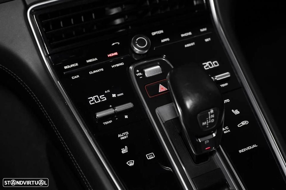Porsche Panamera Sport Turismo 4 E-Hybrid - 44