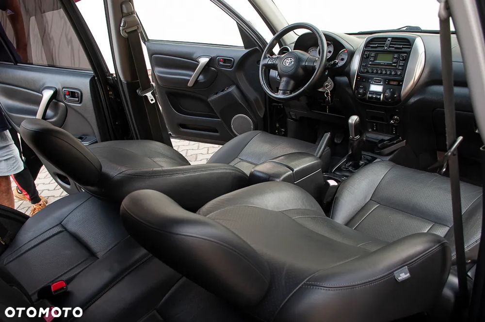 Toyota RAV4 4x4 Executive - 13