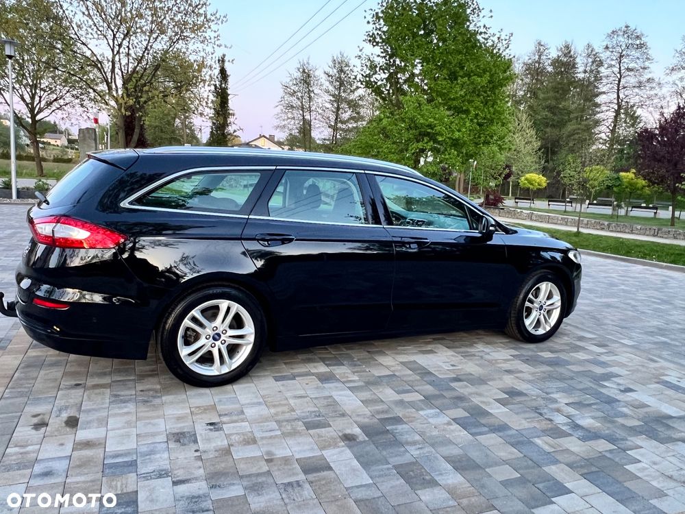 Ford Mondeo - 37