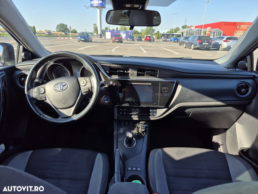Toyota Auris 1.8 L VVT-i HSD Luna - 12