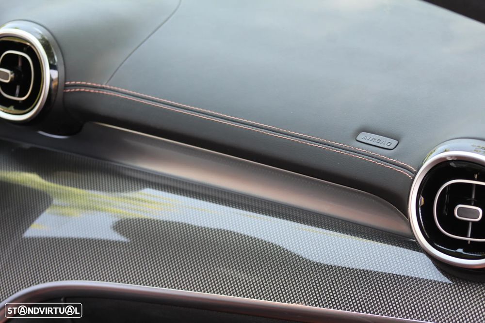 Mercedes-Benz C 300 e AMG Line - 34