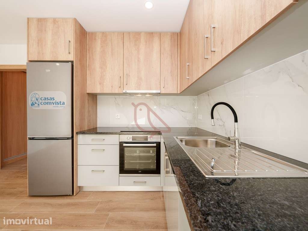 Apartamento T1 Moderno com Varanda e Estacionamento - Estrada da Ba... - Grande imagem: 3/20