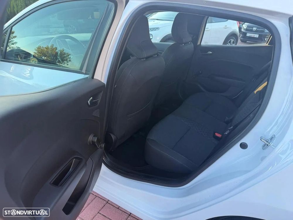Renault Clio 1.0 TCe Exclusive - 17