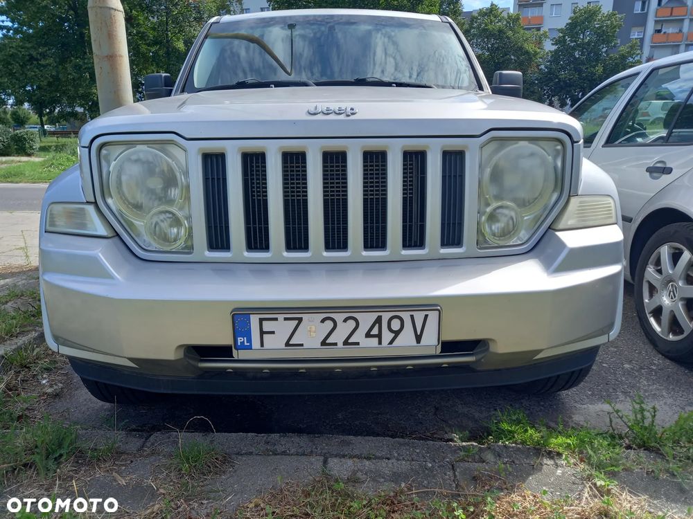 Jeep Liberty - 1