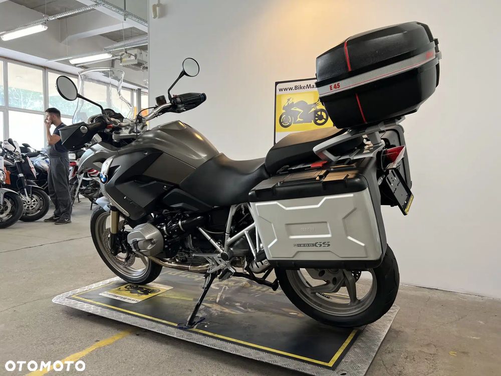 BMW R - 6