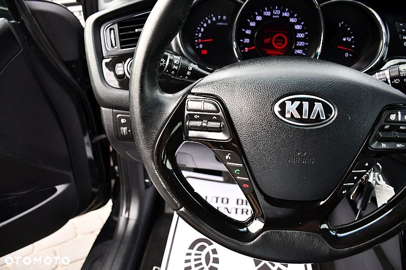 Kia Ceed 1.6 GDI ISG Platinum Edition - 17