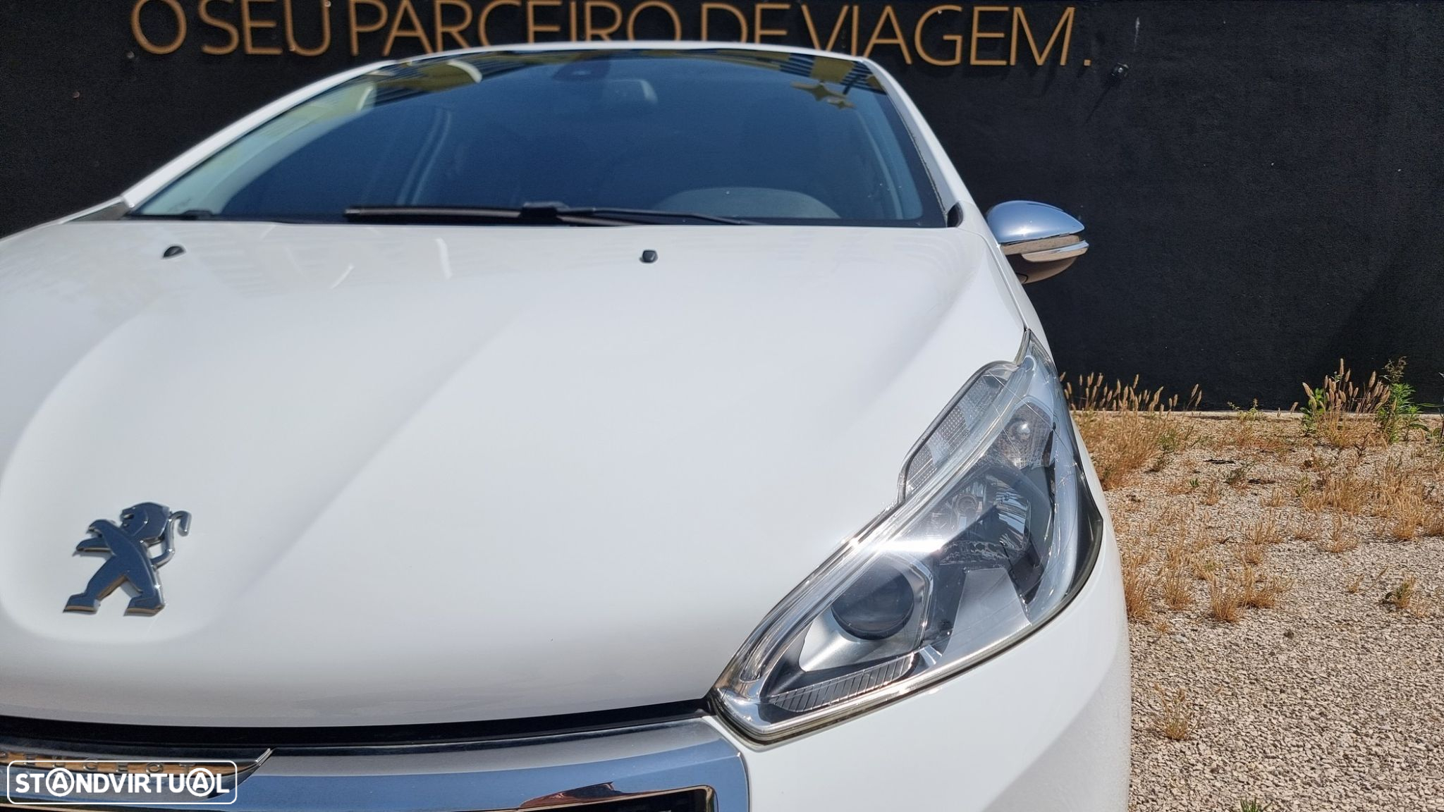 Peugeot 208 1.5 BlueHDi Signature - 4