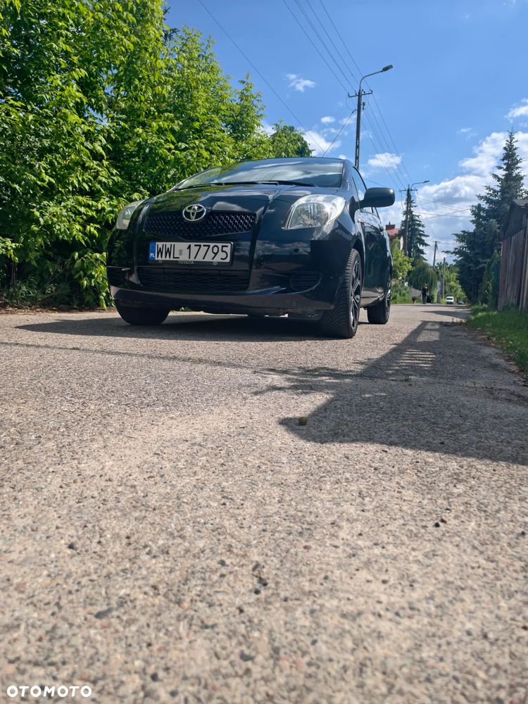 Toyota Yaris 1.3 Sol - 17