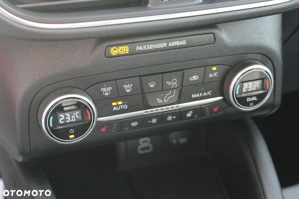Ford Kuga - 28