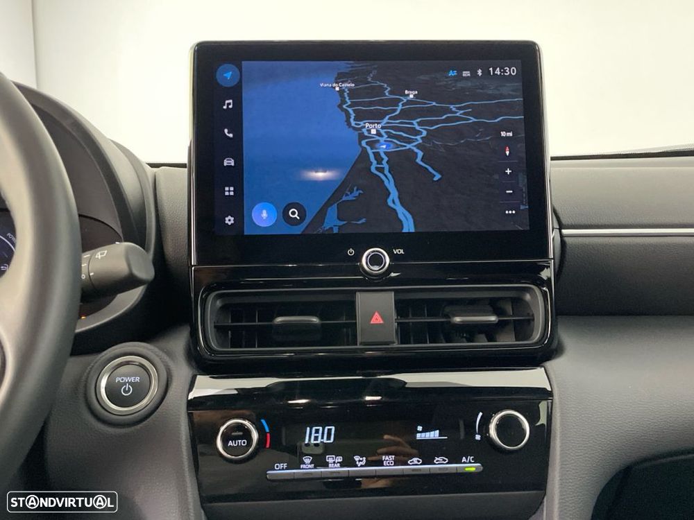 Toyota Yaris Cross 1.5 HDF Luxury - 24