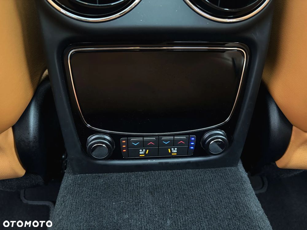 Jaguar XJ 3.0 D V6 Premium Luxury - 36