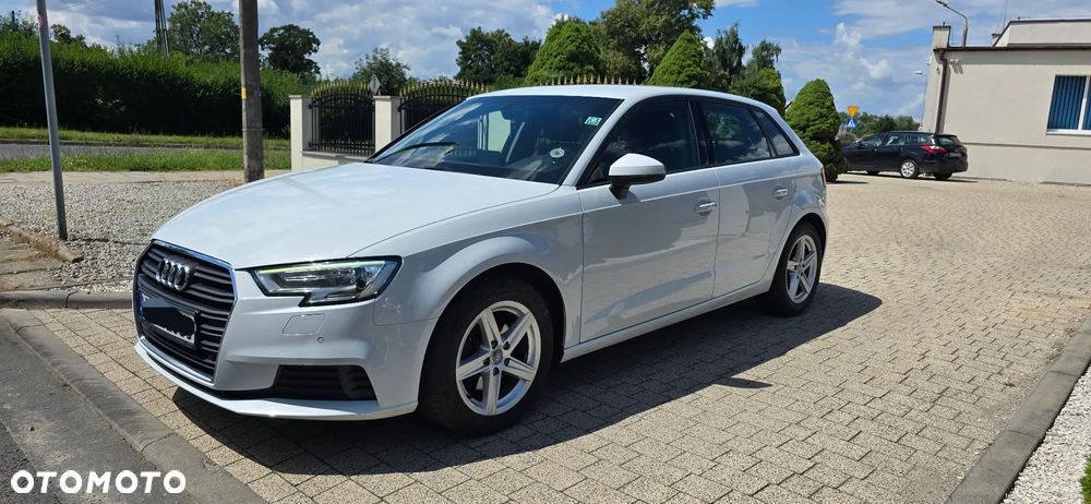 Audi A3 Sportback 1.5 TFSI S tronic - 1