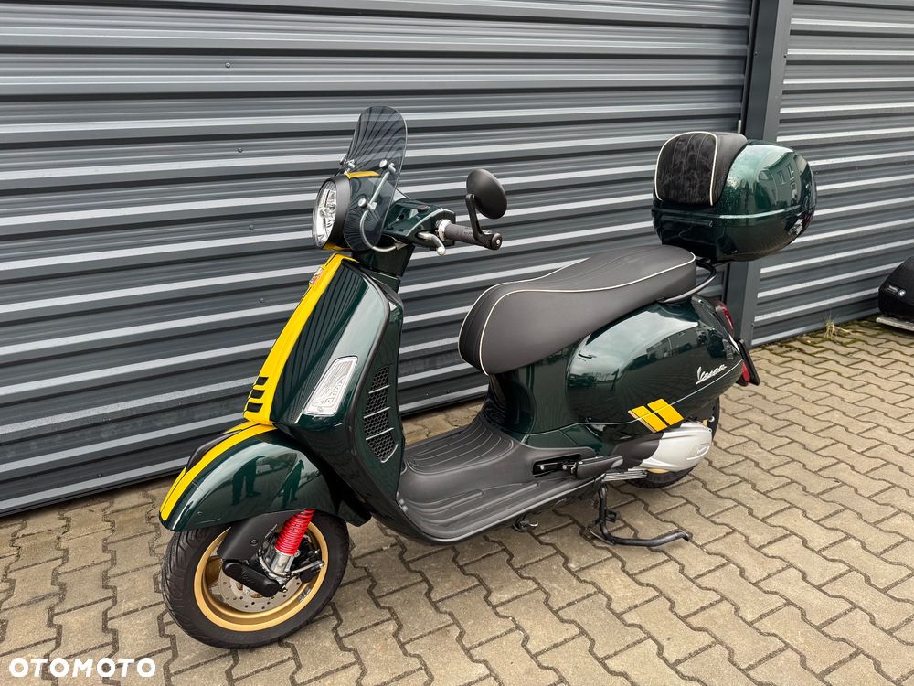 Piaggio Vespa - 2
