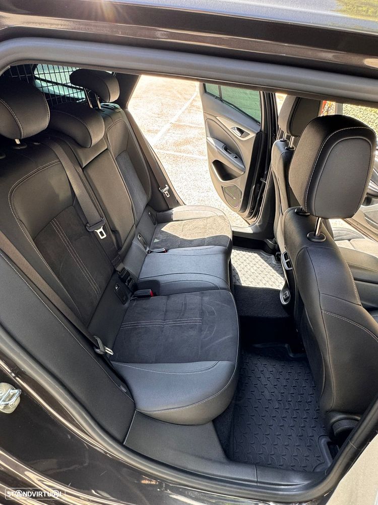 Opel Insignia - 18