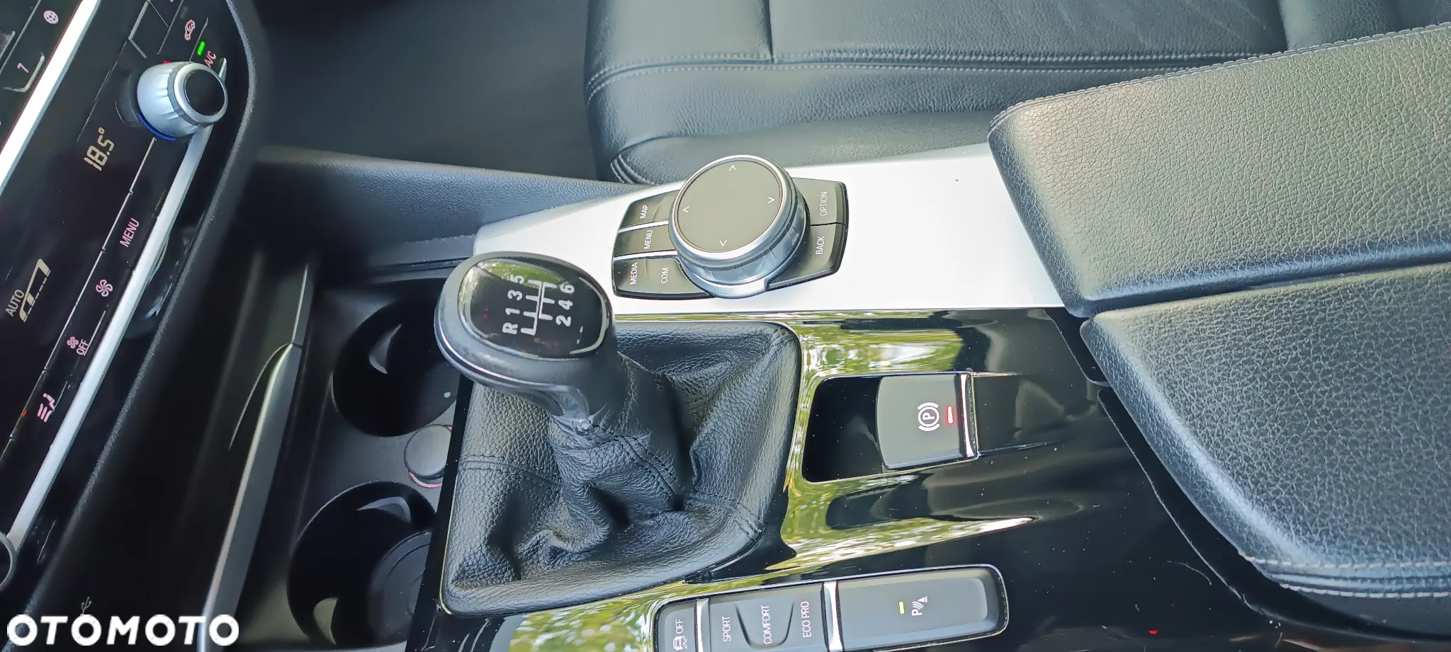 BMW Seria 5 520d Sport Line - 25