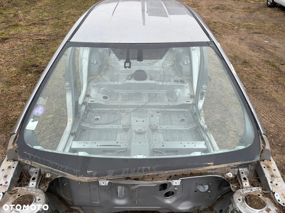 TOYOTA AURIS E18 1.8 HYBRYDA HB SZYBA CZOŁOWA - 1