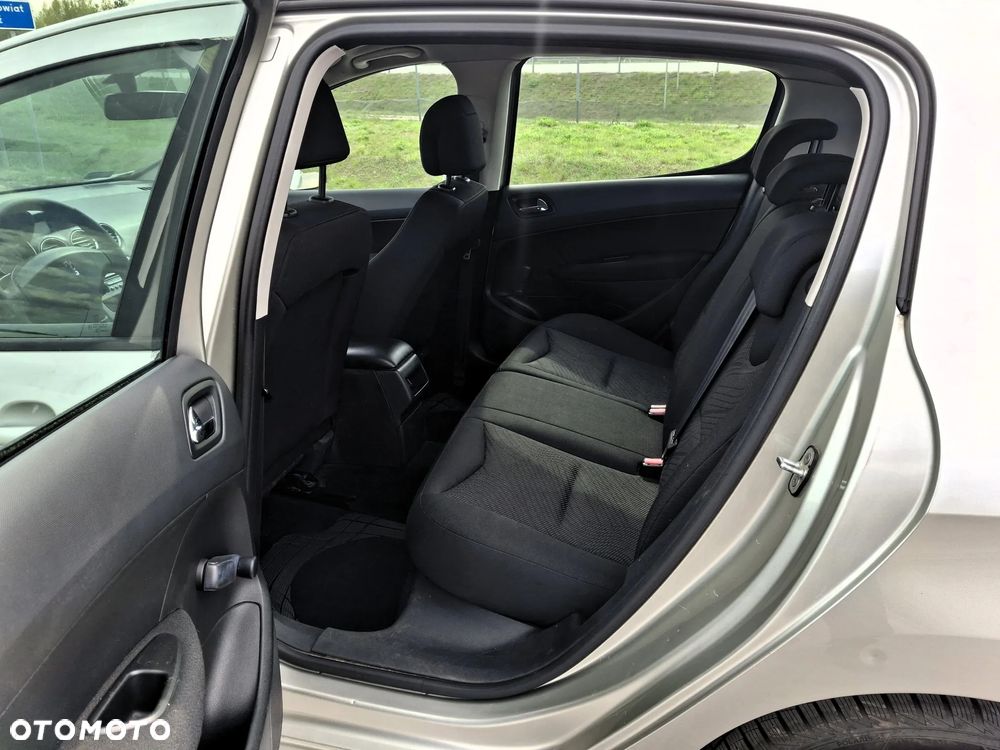 Peugeot 308 1.6 Trendy - 19