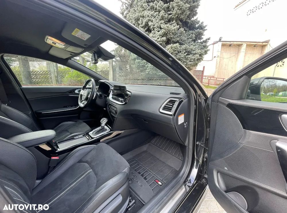 Kia Ceed 1.6 CRDi (48V Mild-Hybrid) DCT7 GT Line - 12