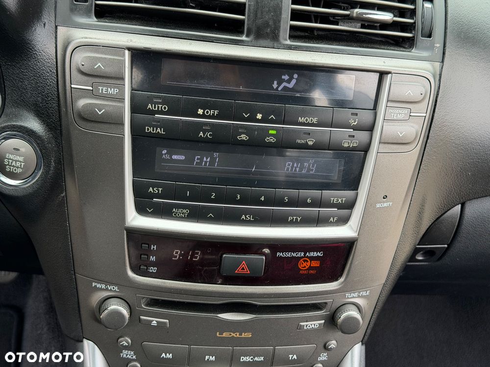 Lexus IS 220 D Comfort - 29
