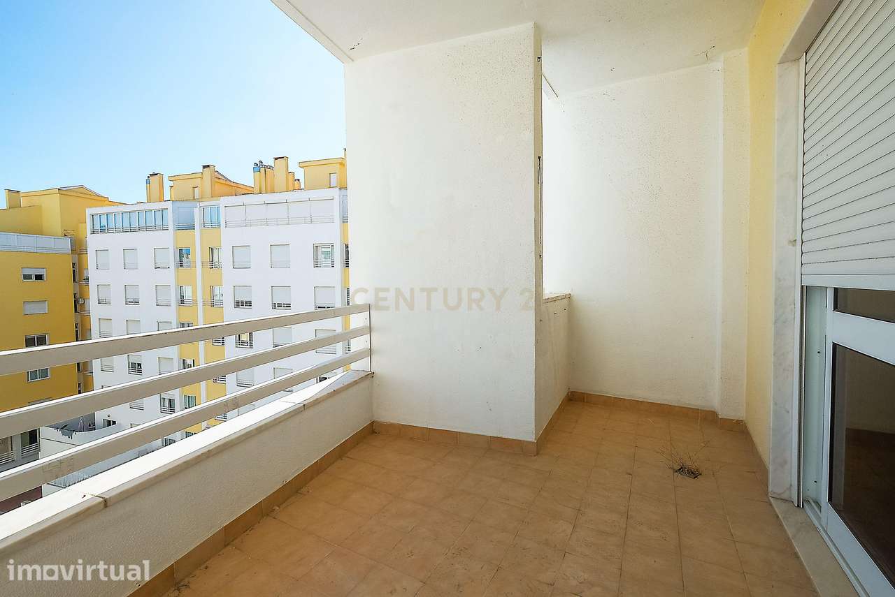 Apartamento T3 luminoso na Parede com varandas, garagem e arrecadação - Grande imagem: 5/29