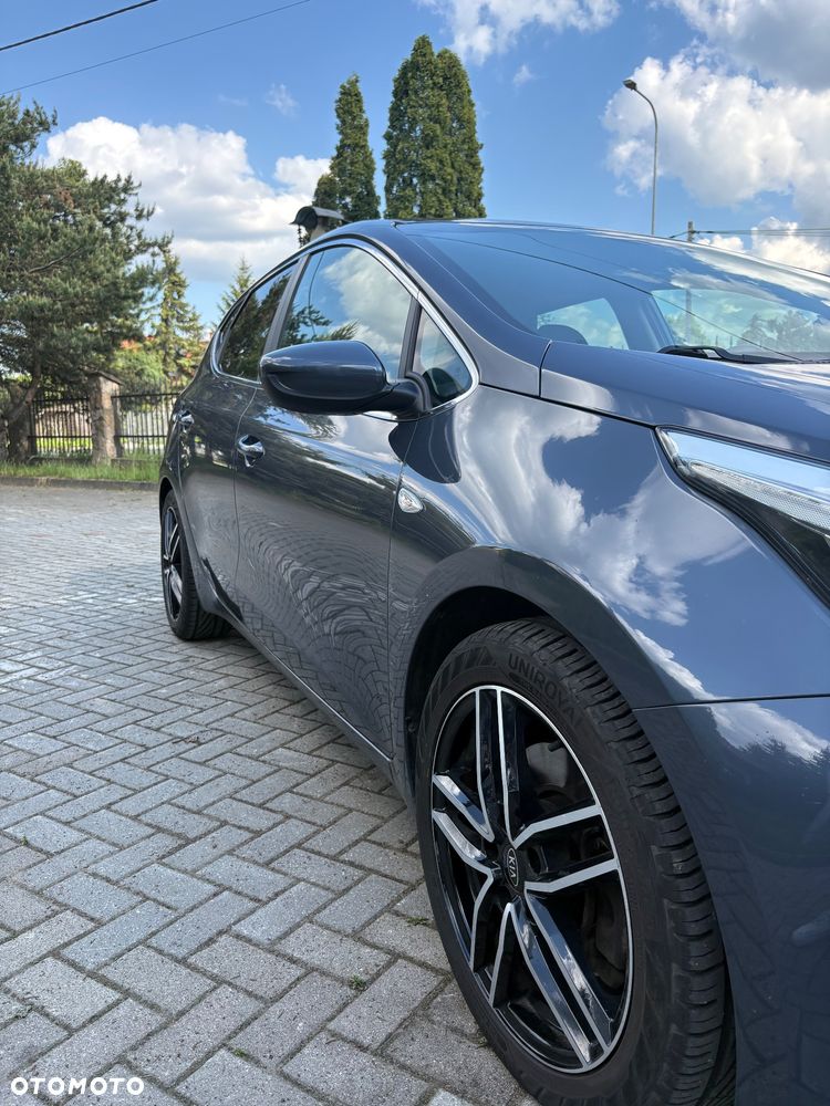 Kia Ceed 1.4 L - 5