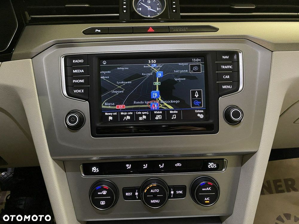 Volkswagen Passat - 24