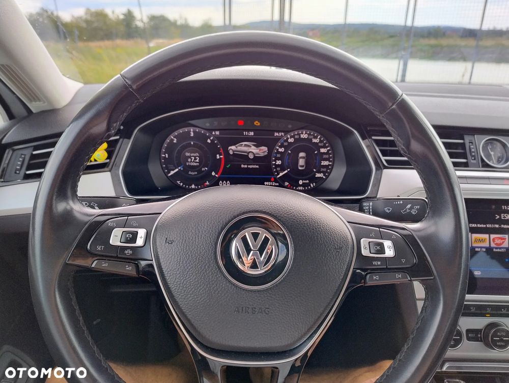Volkswagen Passat 2.0 TDI SCR Comfortline - 16