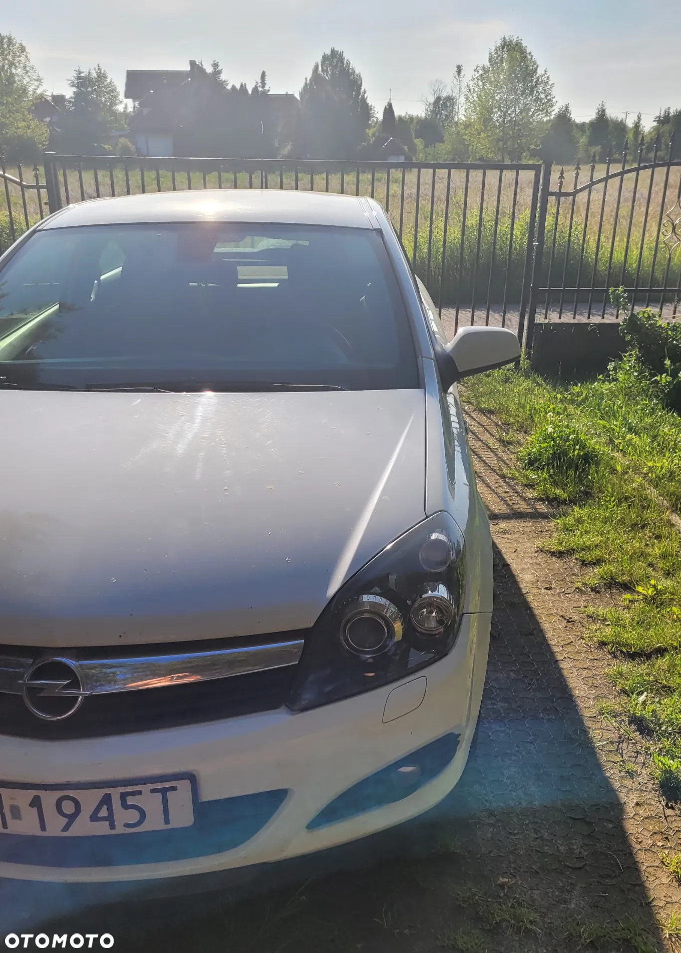 Opel Astra GTC 1.6 - 7