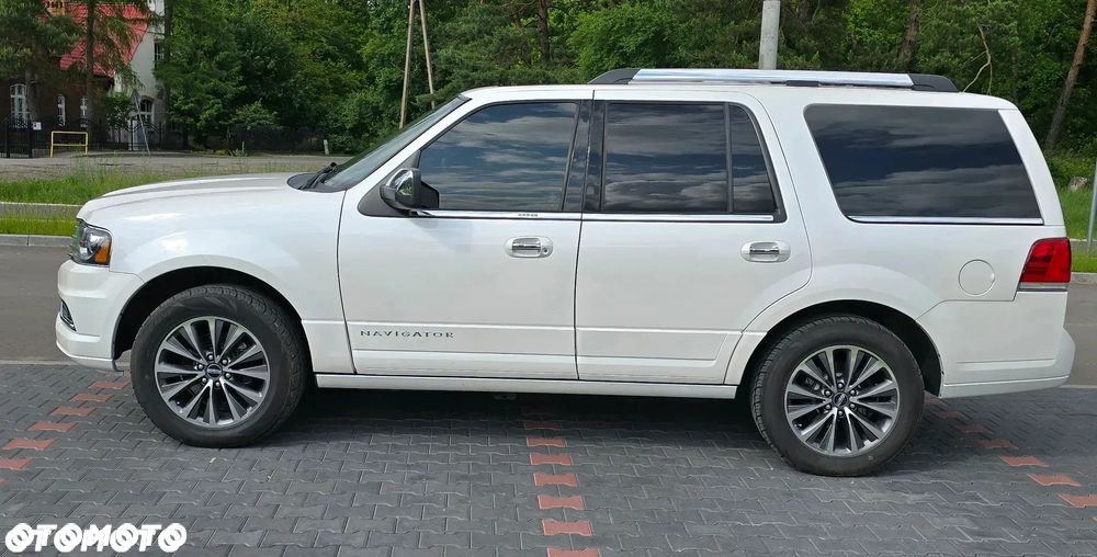 Lincoln Navigator - 4