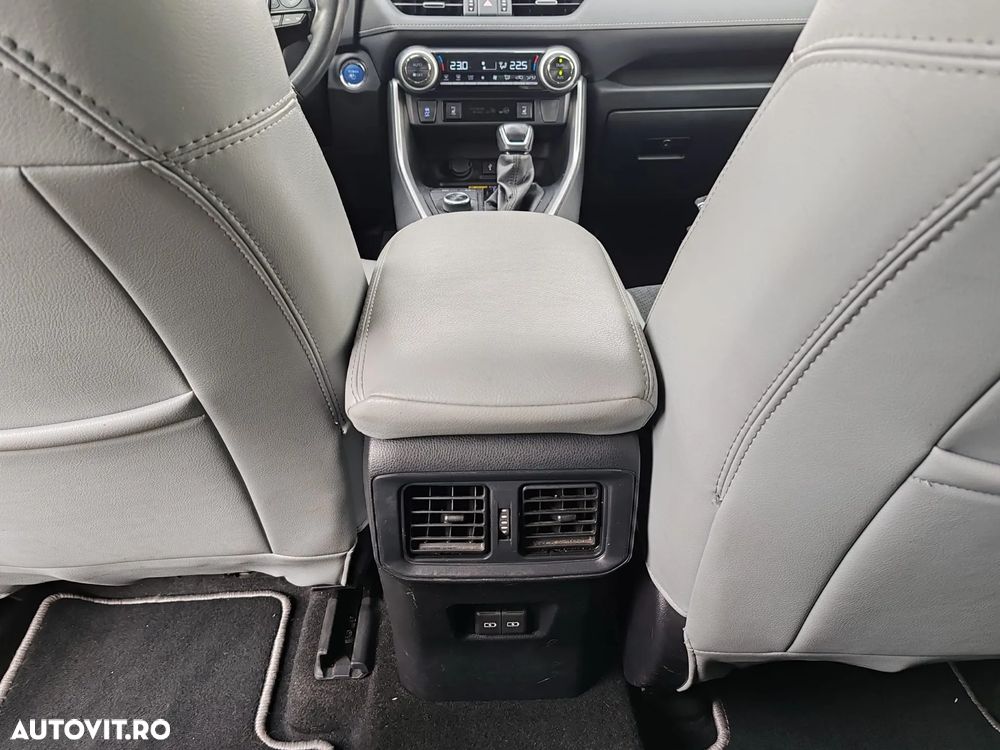 Toyota RAV4 2.5 VVT-iE 4x4 Dynamic - 17