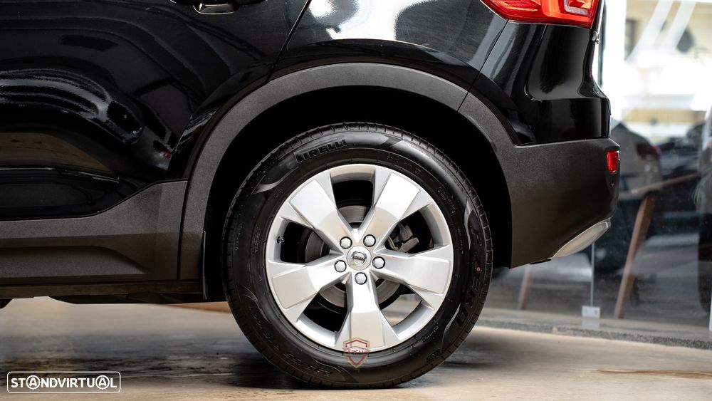 Volvo XC 40 2.0 D3 Momentum Geartronic - 9