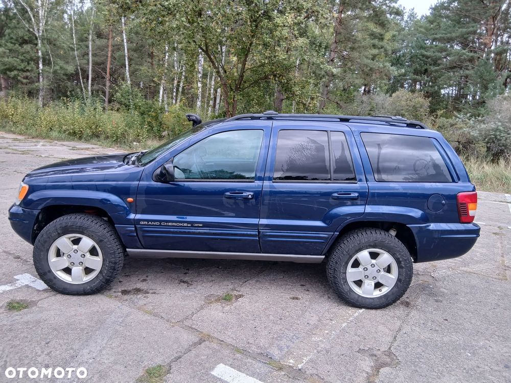 Jeep Grand Cherokee - 12