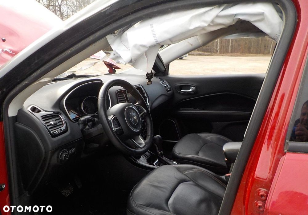 Jeep Compass - 28