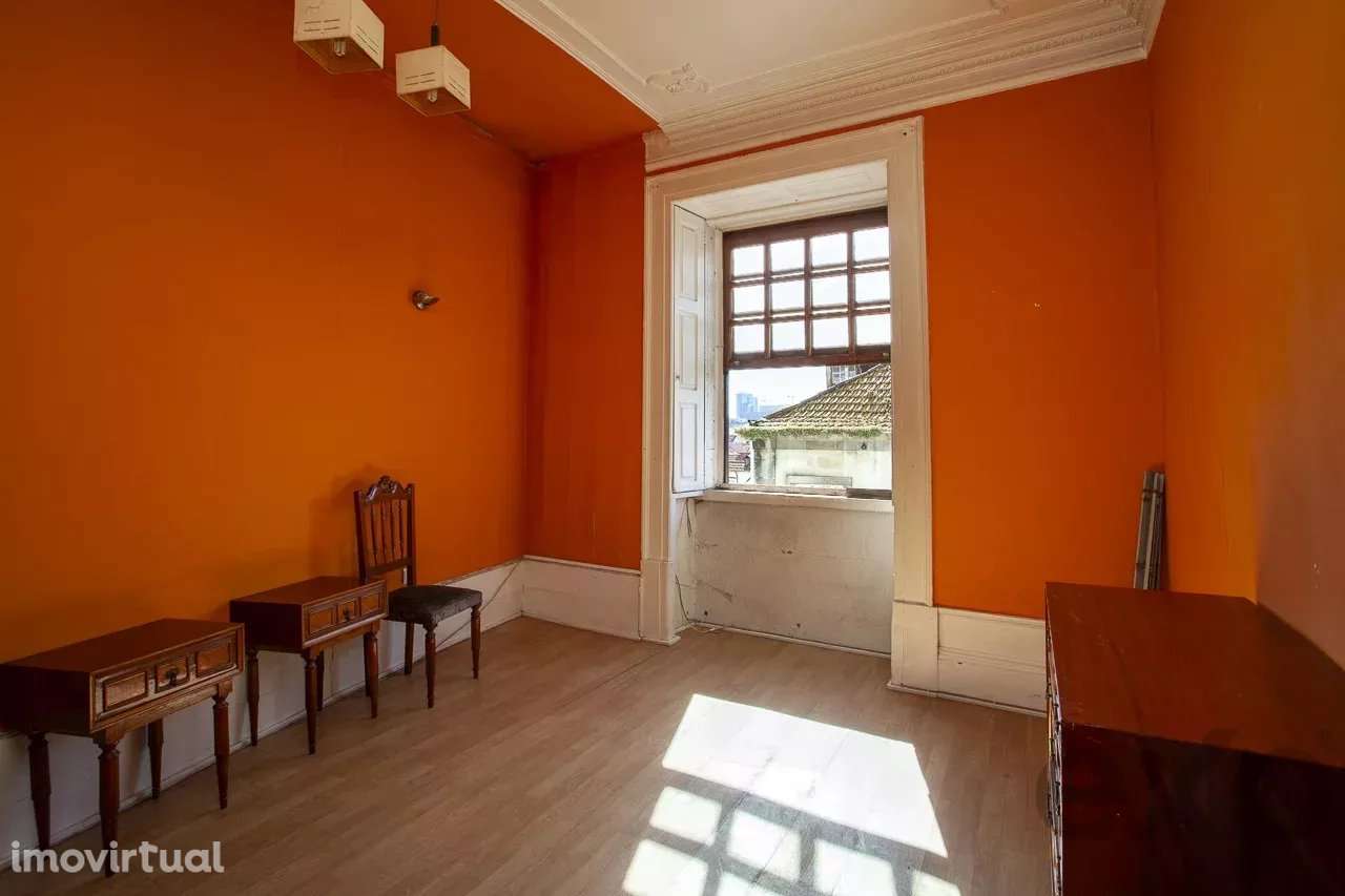 Elegância Clássica e Localização de Excelência no Porto - Grande imagem: 4/27
