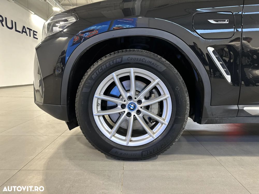 BMW X3 xDrive30e AT PHEV - 13
