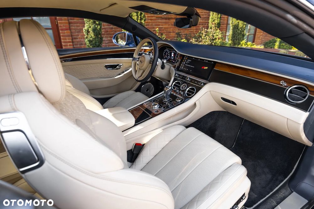 Bentley Continental GT - 18