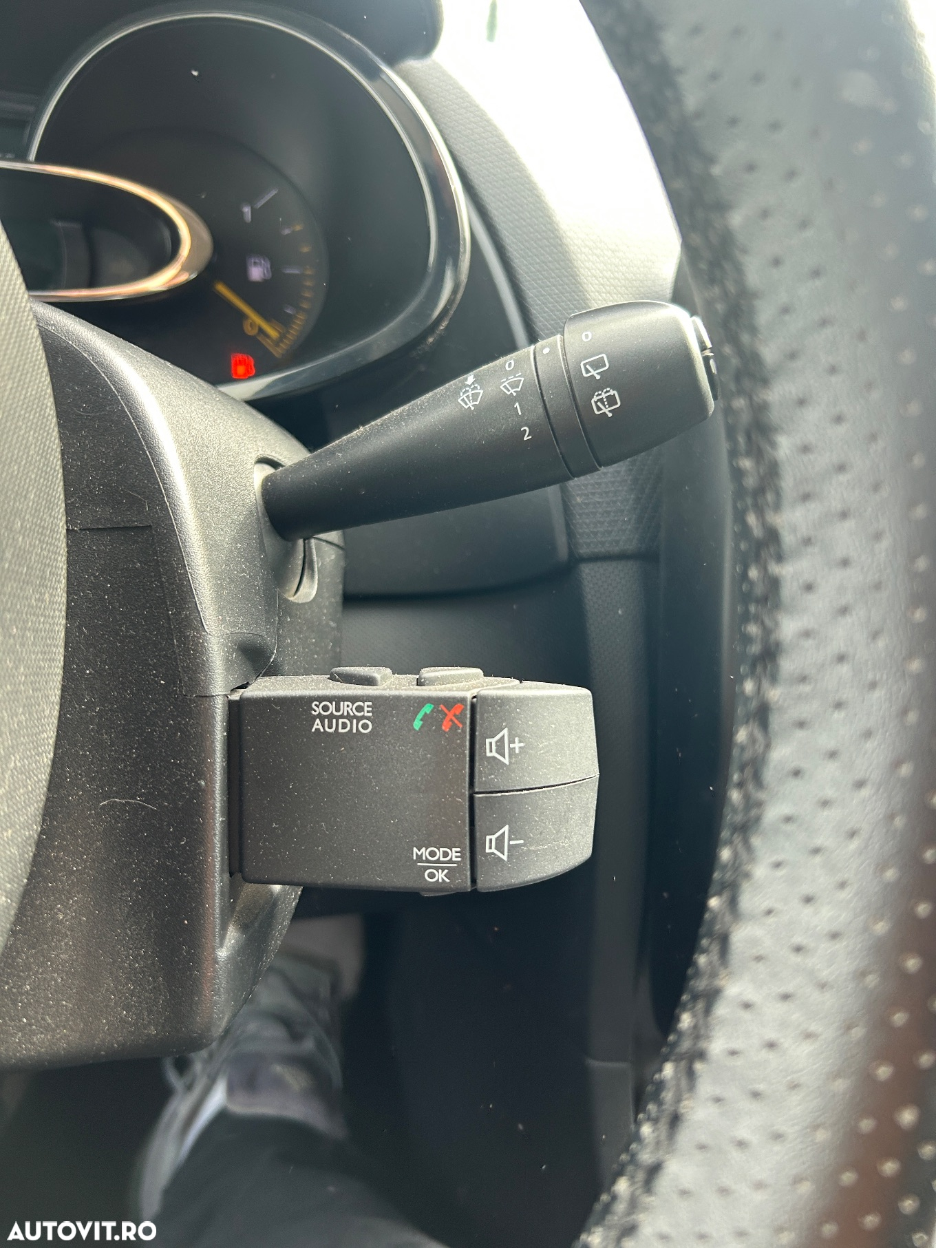 Renault Clio IV 1.5 dCi 90 Authentique - 10