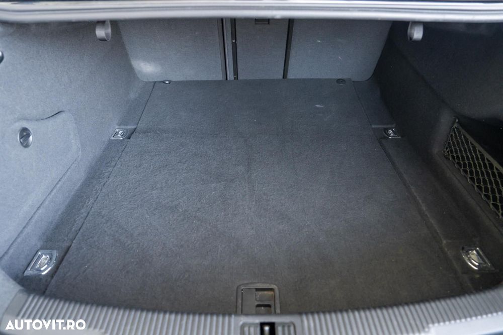 Audi A6 2.0 TDI Ultra DPF S tronic - 13
