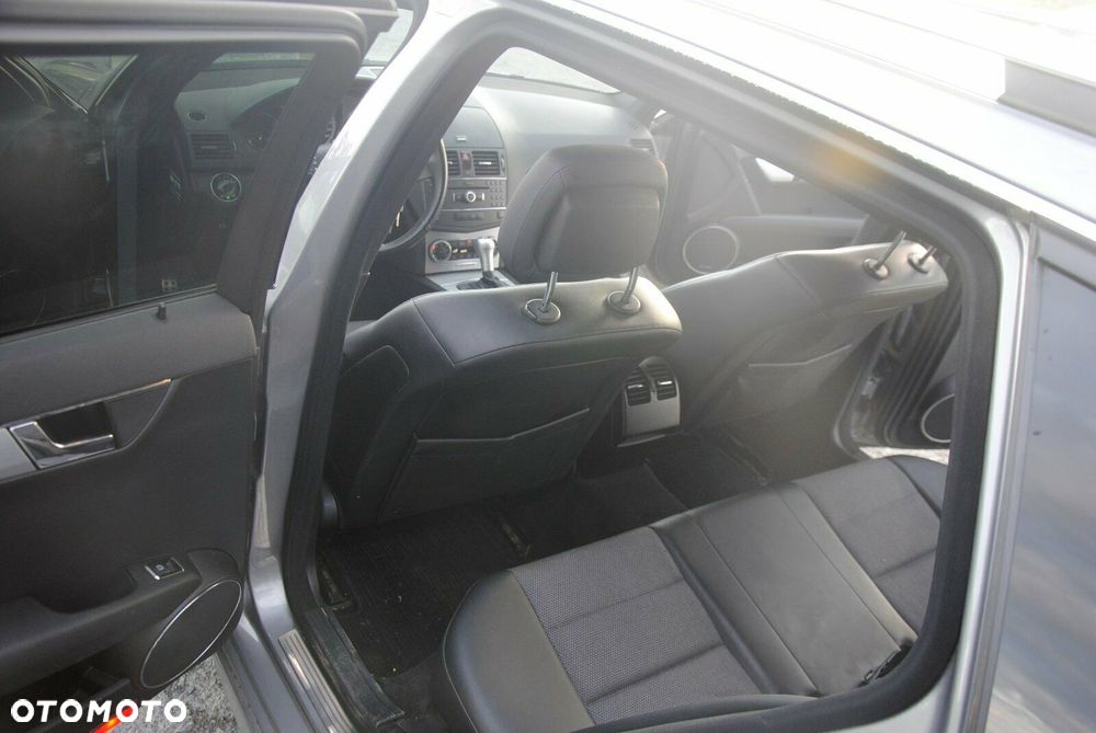 Mercedes-Benz Klasa C 220 CDI DPF Automatik Avantgarde - 7