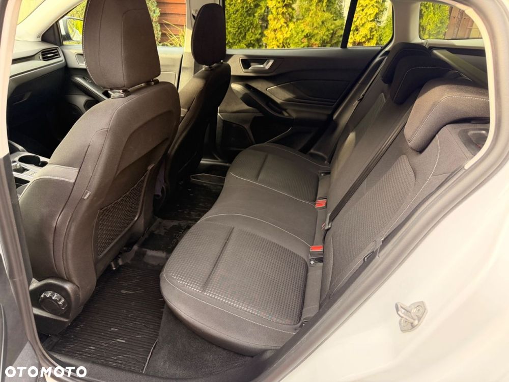Ford Focus - 19