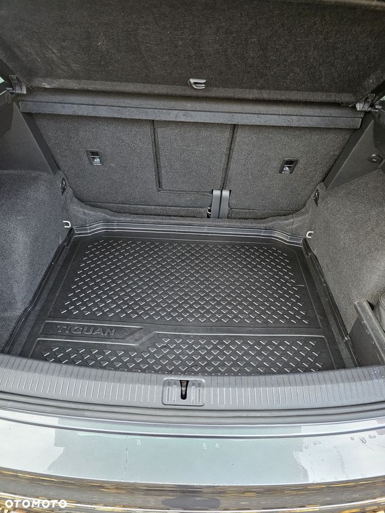 Volkswagen Tiguan - 23