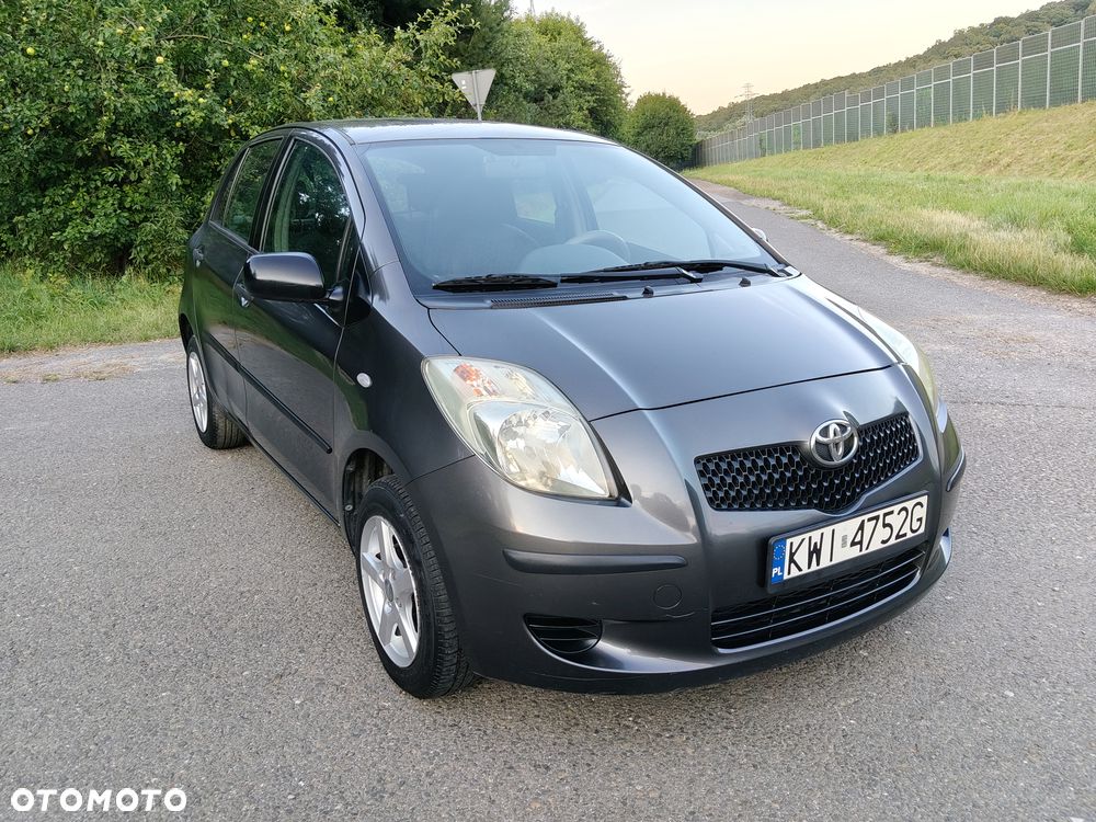 Toyota Yaris 1.0 Terra EU5 - 8
