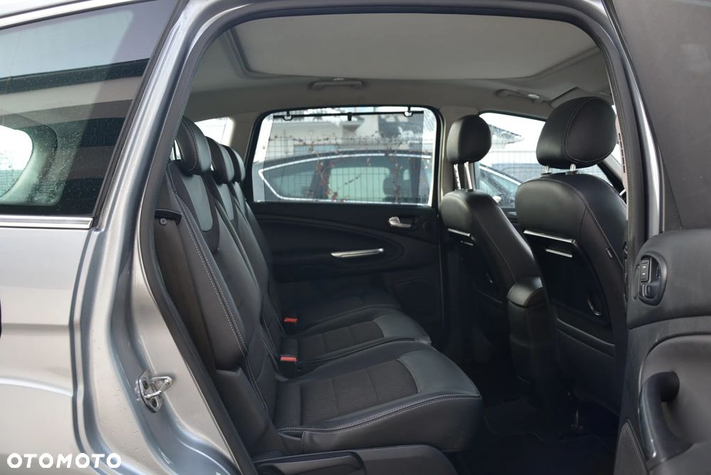 Ford S-Max 2.0 TDCi DPF Titanium X - 33