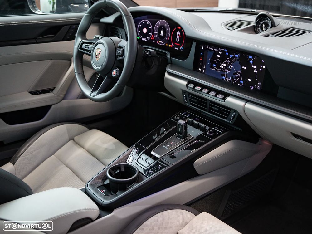 Porsche 911 (992) Carrera S - 39